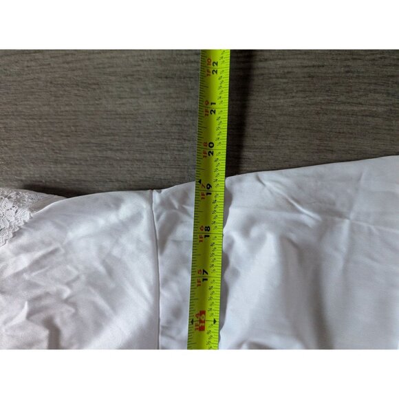 Vintage Vanity Fair White Lace Trim Full Slip 42/24L Nylon Womens Intimates - Picture 9 of 9